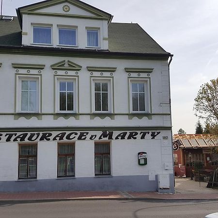 Restaurace U Marty Hotel Dubí Екстериор снимка