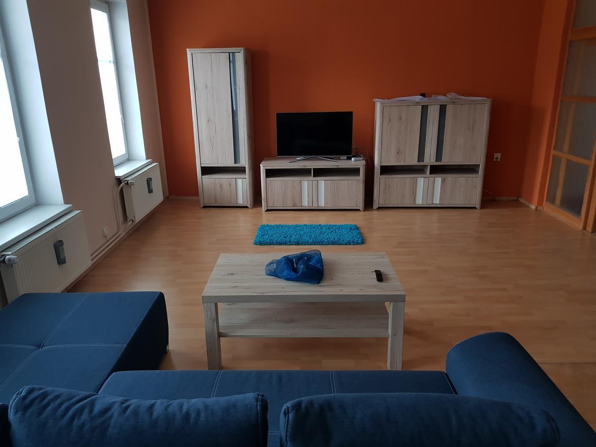 Restaurace U Marty Hotel Dubí Екстериор снимка